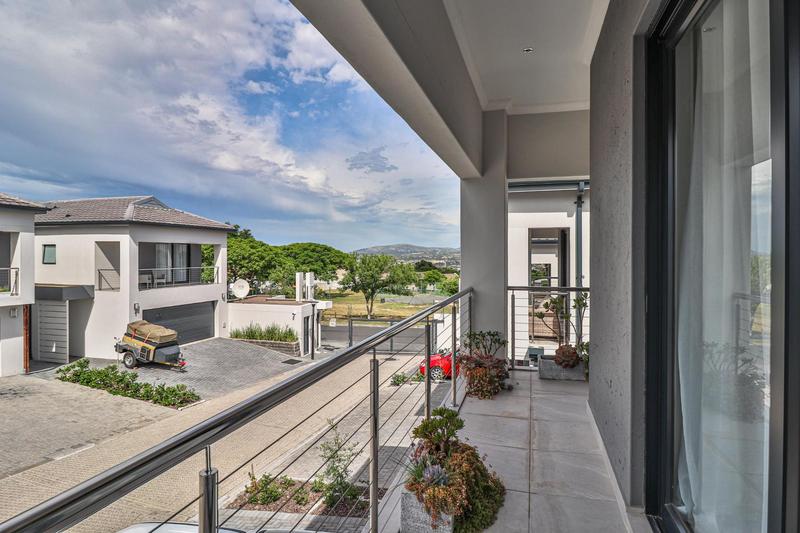 3 Bedroom Property for Sale in Protea Heights Western Cape